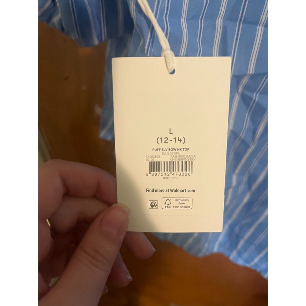 Free Assembly Blouse - Picture 4 of 5